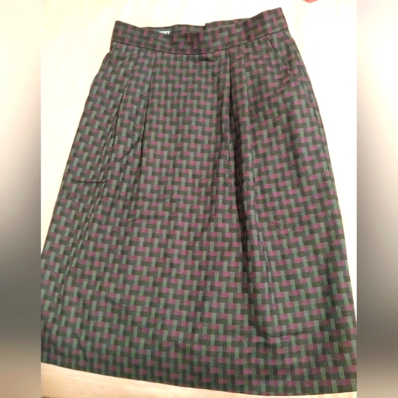 Lands' End Dresses & Skirts - Vintage wool Land's End knee length pencil skirt